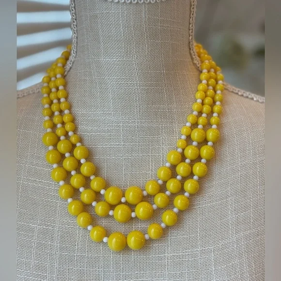 Vintage 70’s LEMON Yellow / White Multi-Strand Bead Necklace. MCM EUC - Picture 2 of 8
